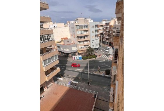 Resale - Apartment - Torrevieja - torrevieja