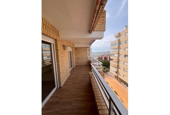 Resale - Apartment - Torrevieja - torrevieja