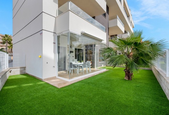 Resale - Apartment - Orihuela Costa - Villamartín