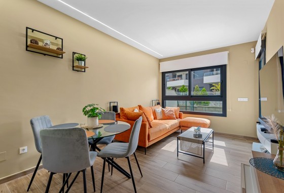 Resale - Apartment - Orihuela Costa - Villamartín