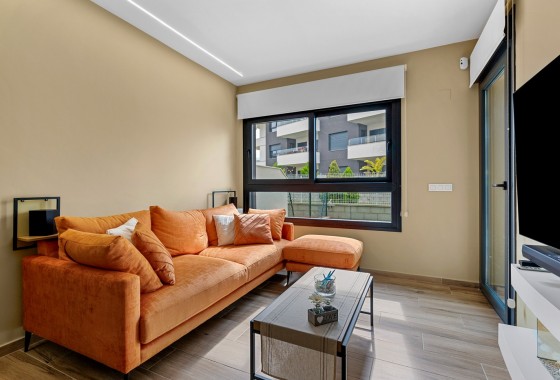Resale - Apartment - Orihuela Costa - Villamartín