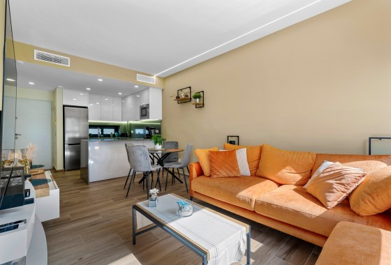 Resale - Apartment - Orihuela Costa - Villamartín