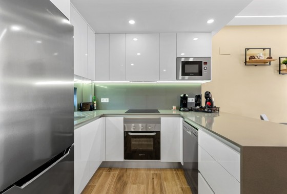 Resale - Apartment - Orihuela Costa - Villamartín