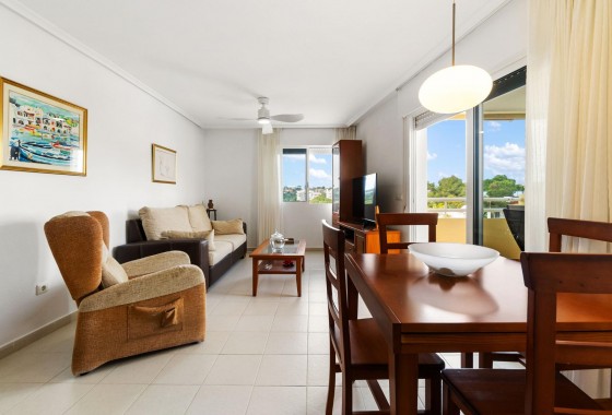 Resale - Apartment - Orihuela Costa - Campoamor
