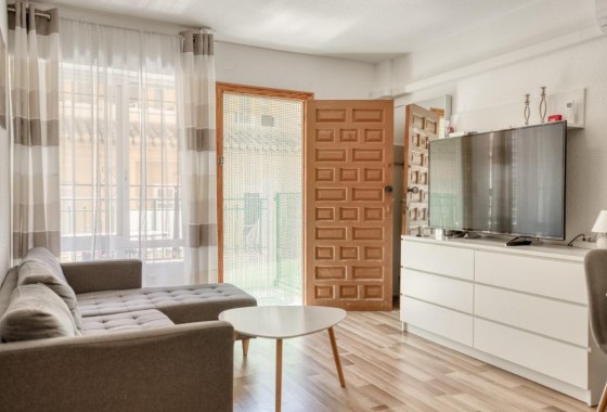Resale - Apartment - Torrevieja - Eliseos playa