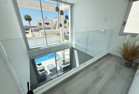 Revente - Villa - Orihuela Costa - Lomas de Cabo Roig