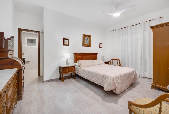 Resale - Apartment - Torrevieja - torrevieja