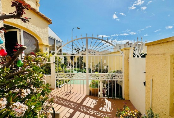 Revente - Villa - Orihuela Costa - La Florida