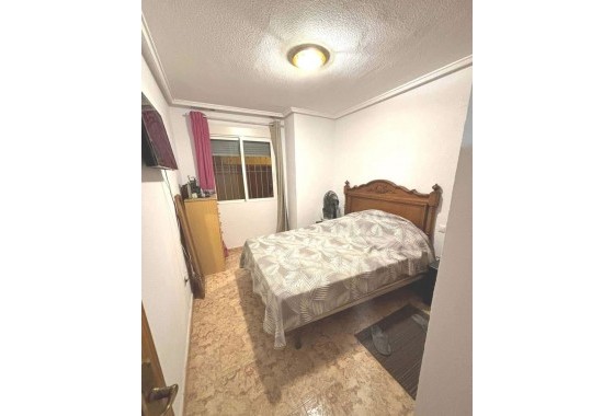 Resale - Apartment - Torrevieja - torrevieja