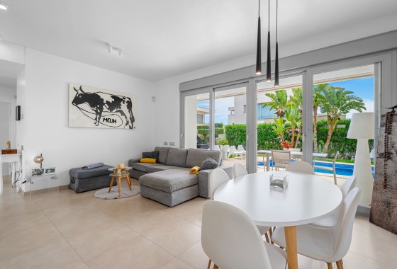 Revente - Villa - Orihuela Costa - Vistabella Golf