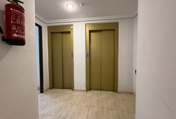 Revente - Appartement - Torrevieja - Centro