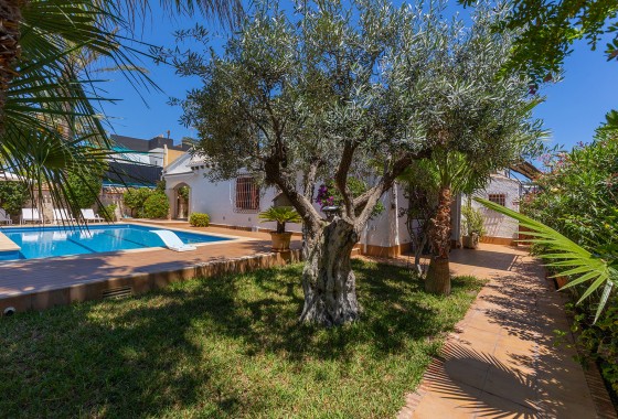Resale - Detached Villa - Orihuela Costa