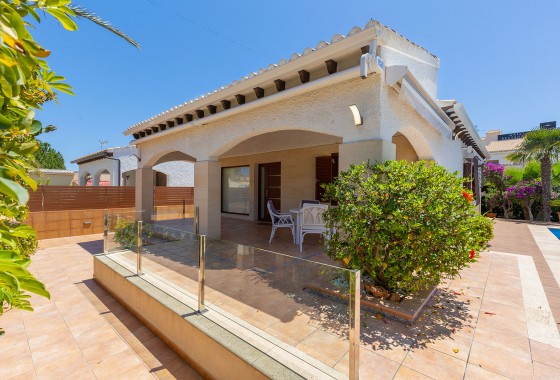 Resale - Detached Villa - Orihuela Costa