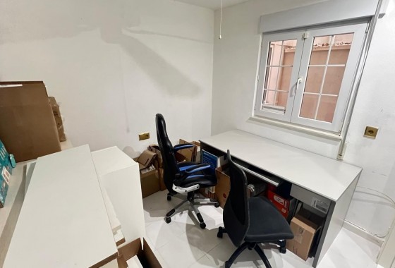 Resale - Apartment - Torrevieja - torrevieja