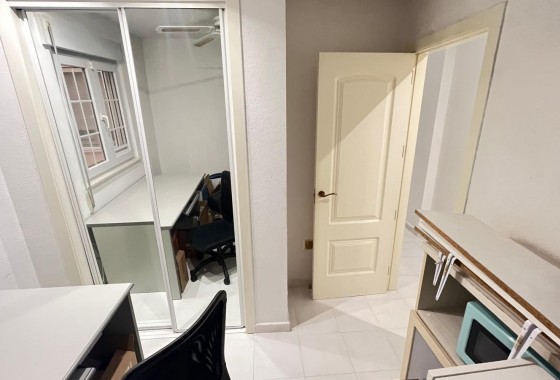 Resale - Apartment - Torrevieja - torrevieja