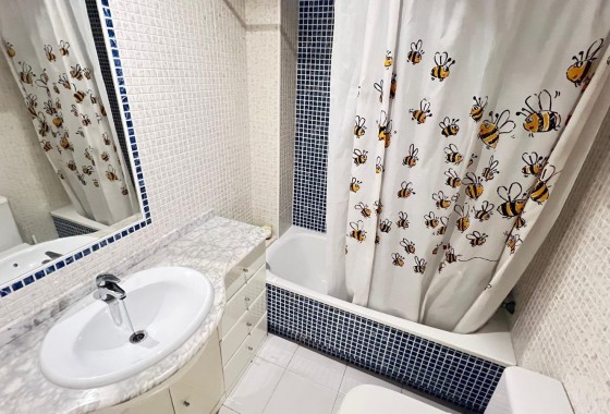 Resale - Apartment - Torrevieja - torrevieja