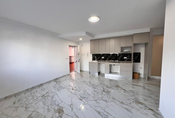 Segunda Mano - Apartamento - Torrevieja - Estacion de autobuses