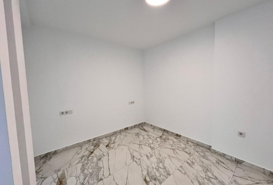 Segunda Mano - Apartamento - Torrevieja - Estacion de autobuses