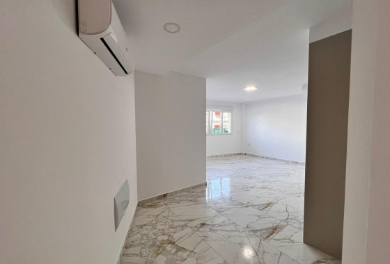 Segunda Mano - Apartamento - Torrevieja - Estacion de autobuses