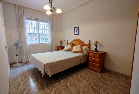 Segunda Mano - Apartamento - Torrevieja - Estacion de autobuses