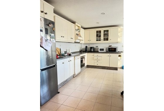 Segunda Mano - Apartamento - Torrevieja - Estacion de autobuses