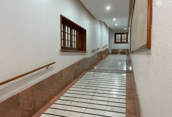 Segunda Mano - Apartamento - Torrevieja - Estacion de autobuses