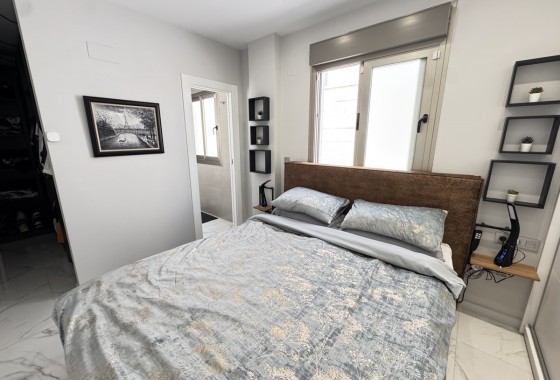 Resale - Detached Villa - Villamartin