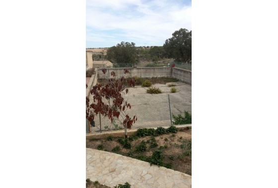 Revente - finca - Torrevieja - Los balcones