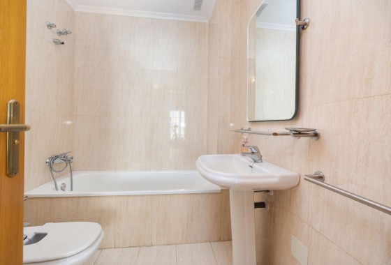 Resale - Apartment - Torrevieja