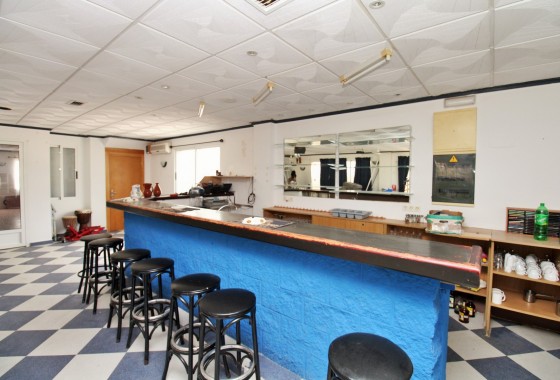 Segunda Mano - Local - Villamartin