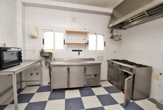 Segunda Mano - Local - Villamartin