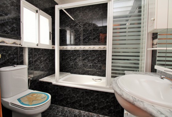 Segunda Mano - Local - Villamartin