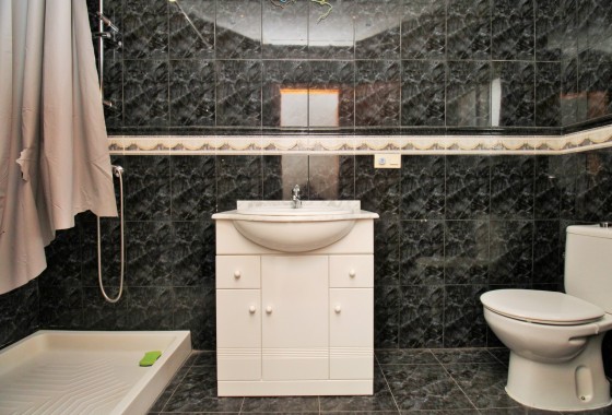 Segunda Mano - Local - Villamartin