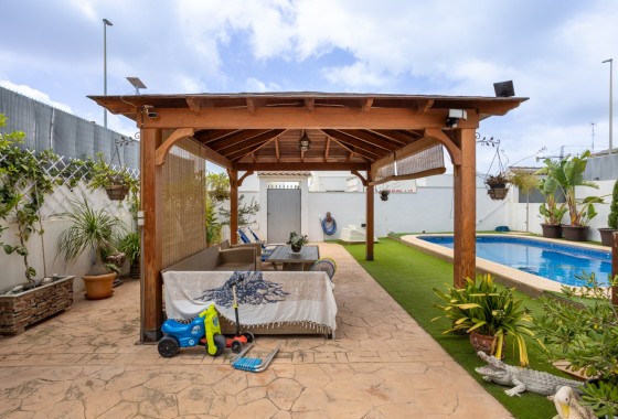 Revente - Villa - Los Montesinos - La herrada