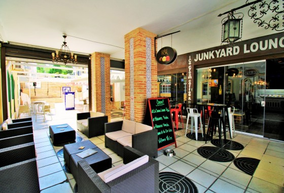 Resale - Commercial - Villamartin