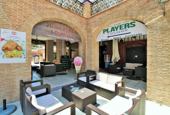 Resale - Commercial - Villamartin