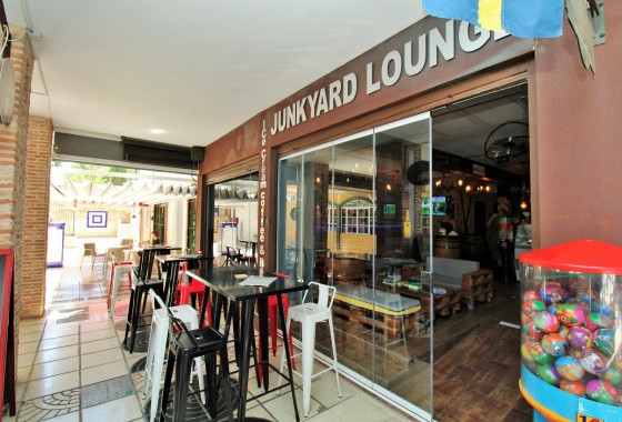 Resale - Commercial - Villamartin