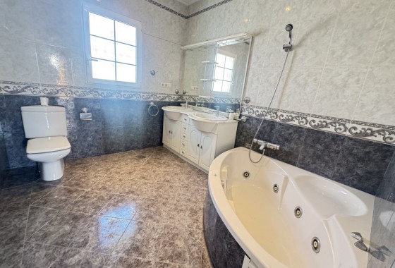 Revente - Villa - San Miguel de Salinas