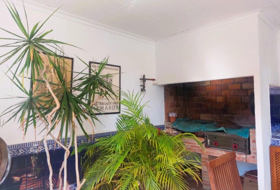 Segunda Mano - Masia - La marina - La Marina