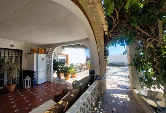 Segunda Mano - Masia - La marina - La Marina