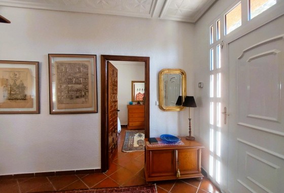 Segunda Mano - Masia - La marina - La Marina