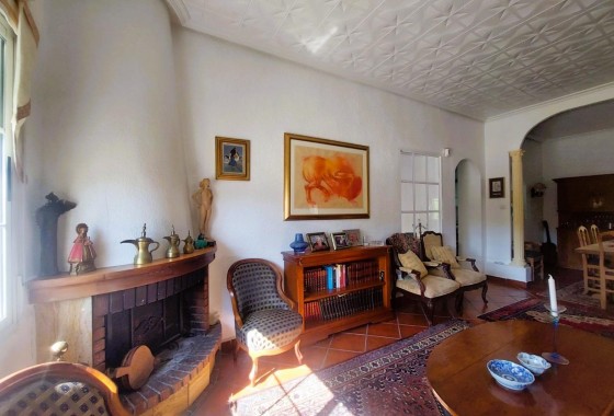 Segunda Mano - Masia - La marina - La Marina