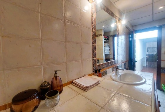 Segunda Mano - Masia - La marina - La Marina