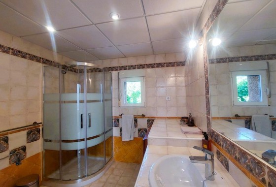 Segunda Mano - Masia - La marina - La Marina