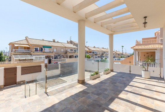 Revente - Villa - Torrevieja - Aguas nuevas 1