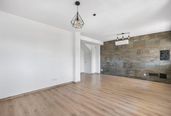 Revente - Villa - Torrevieja - Aguas nuevas 1