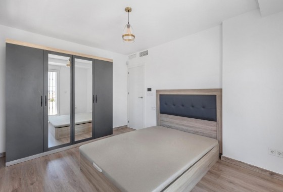 Revente - Villa - Torrevieja - Aguas nuevas 1