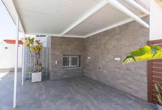 Revente - Villa - Torrevieja - Aguas nuevas 1