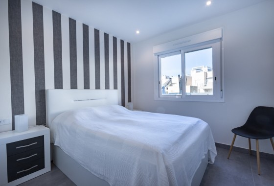 Revente - Bungalow - Torrevieja - Aguas nuevas 1