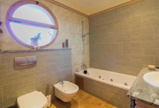 Segunda Mano - Chalet - Redován